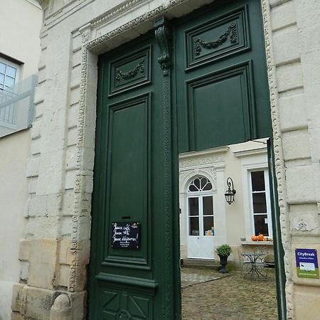 Maison Bossoreil Bed & Breakfast อองเชร์ ภายนอก รูปภาพ