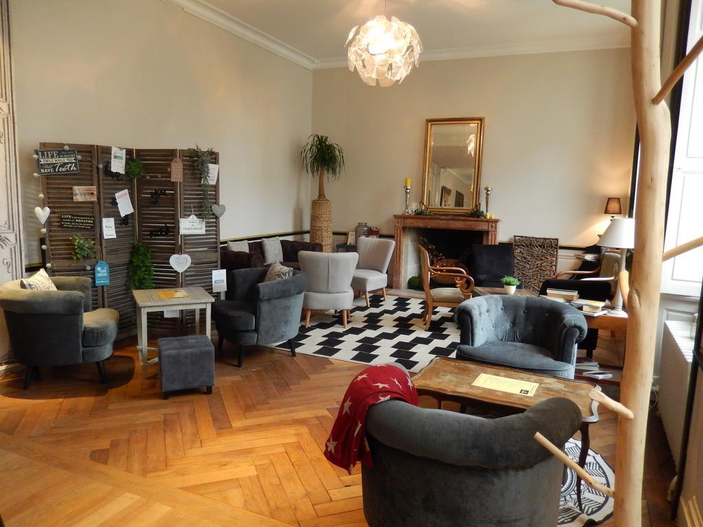 Maison Bossoreil Bed & Breakfast อองเชร์ ภายนอก รูปภาพ