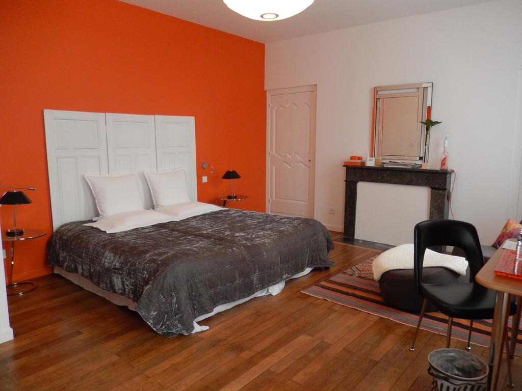 Maison Bossoreil Bed & Breakfast อองเชร์ ภายนอก รูปภาพ