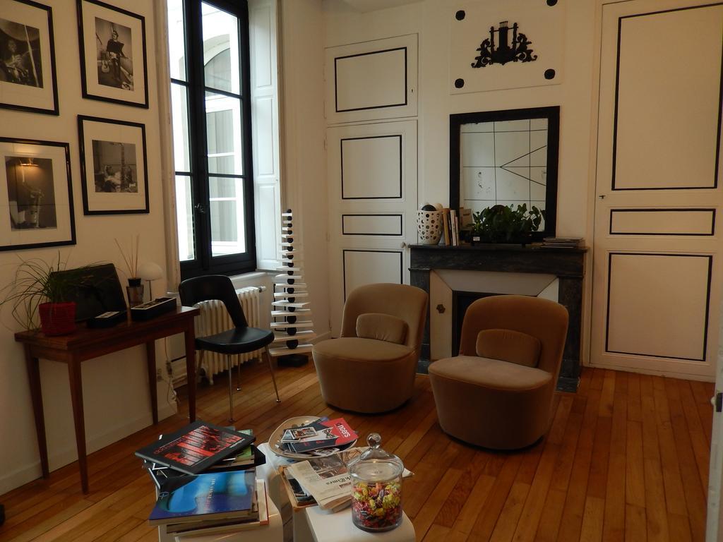 Maison Bossoreil Bed & Breakfast อองเชร์ ภายนอก รูปภาพ
