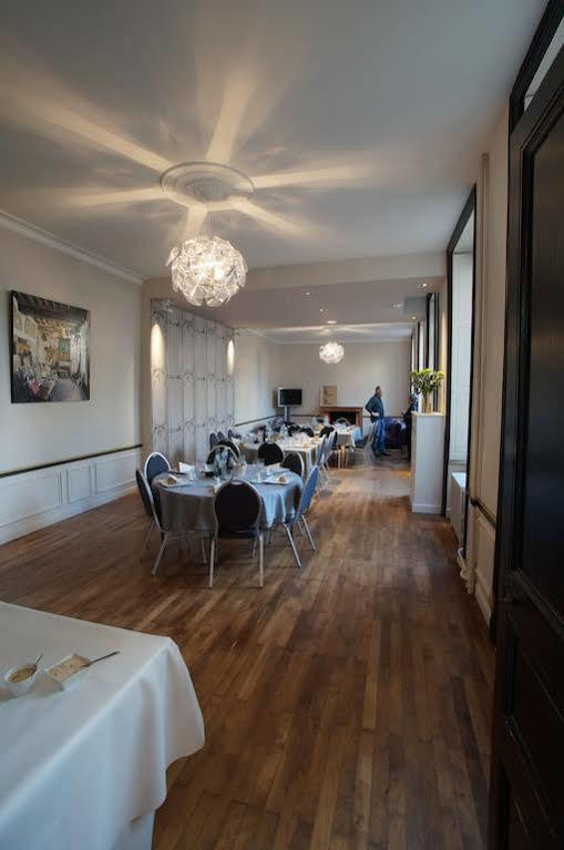 Maison Bossoreil Bed & Breakfast อองเชร์ ภายนอก รูปภาพ