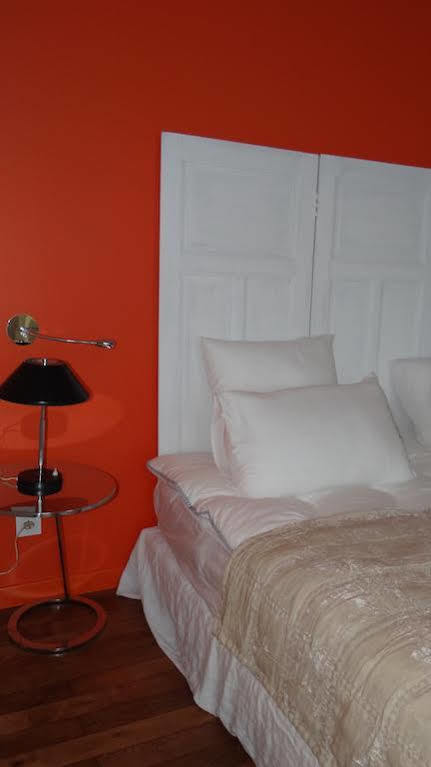 Maison Bossoreil Bed & Breakfast อองเชร์ ภายนอก รูปภาพ