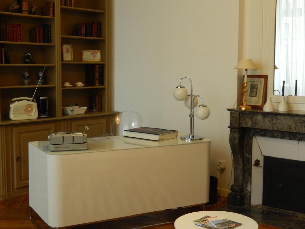 Maison Bossoreil Bed & Breakfast อองเชร์ ภายนอก รูปภาพ